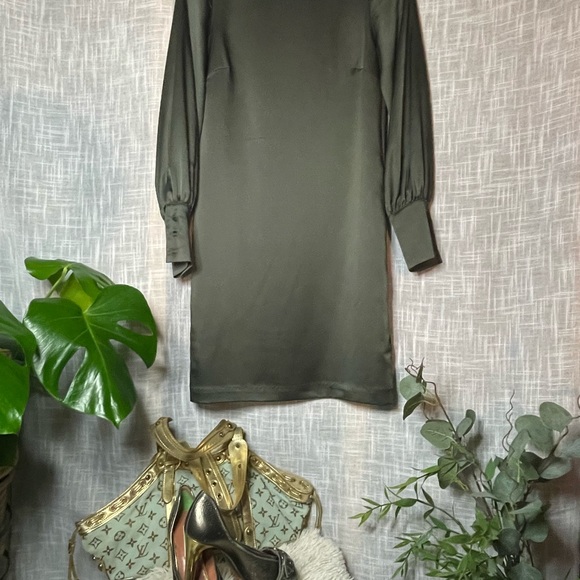 H&M DRESS - Picture 2 of 7